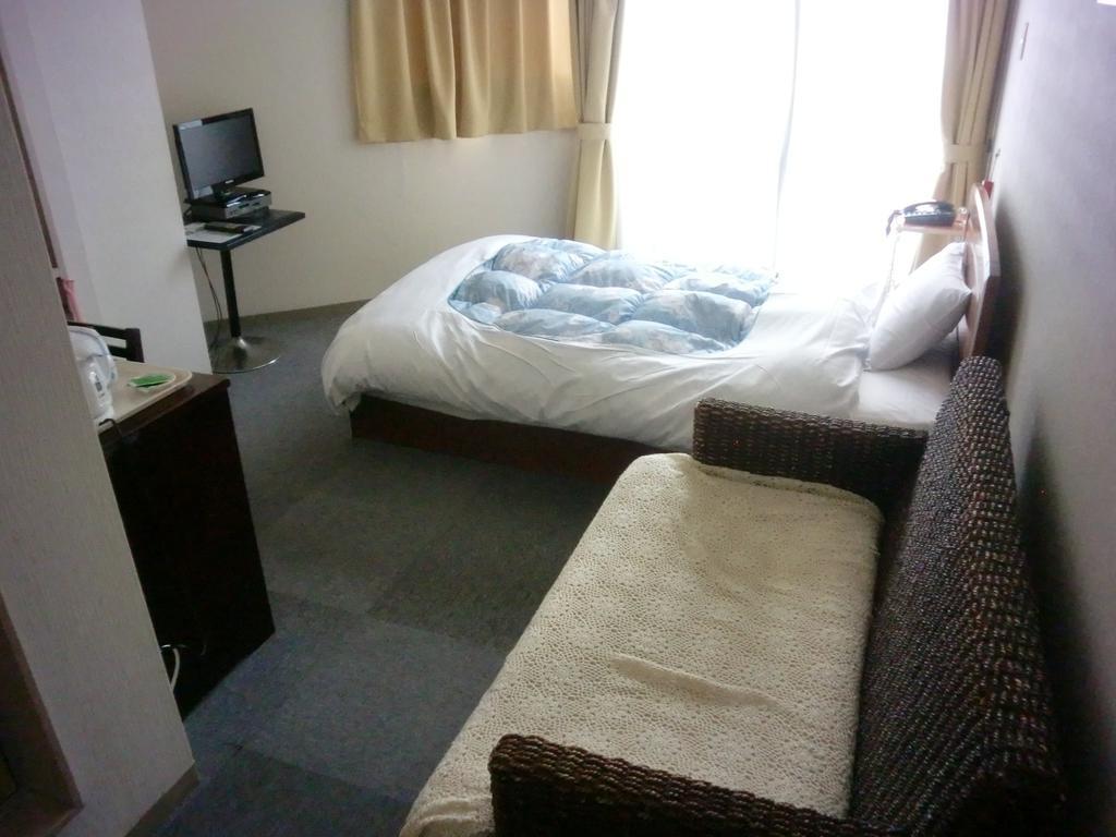 Business Hotel Nishi Otsu Eksteriør billede